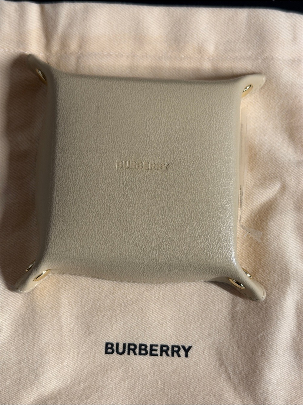 Burberry Cream Leather Valet Tray with Burberry  Pouch & Two Sprays - Picture 3 of 4